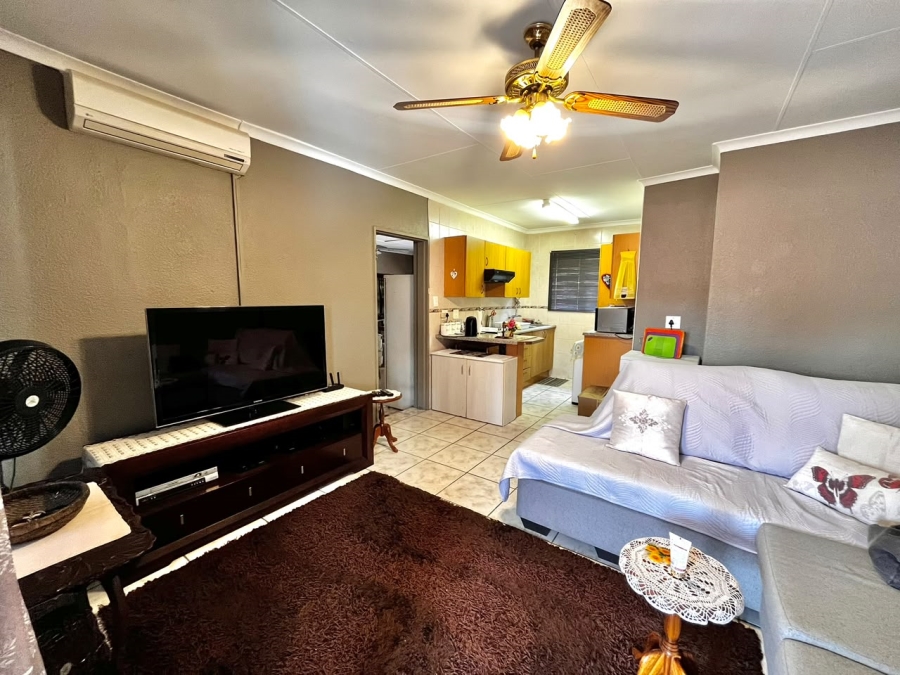 2 Bedroom Property for Sale in Safari Gardens North West